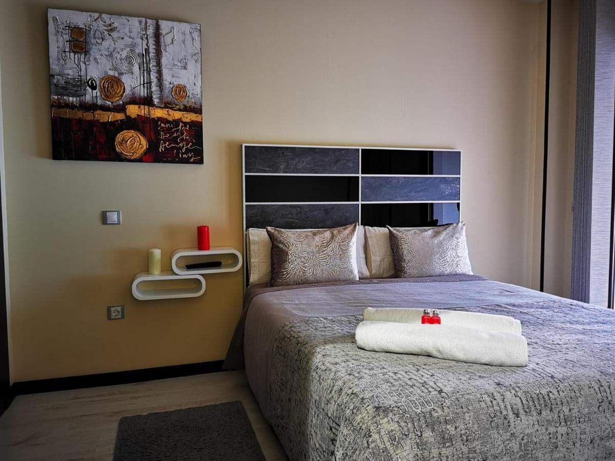 Ales Apartment *